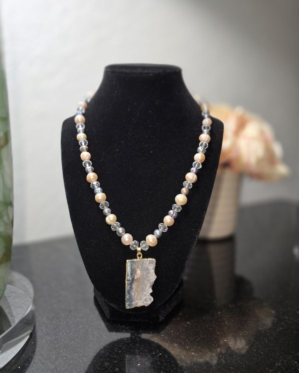 Pearl & Quartz necklace